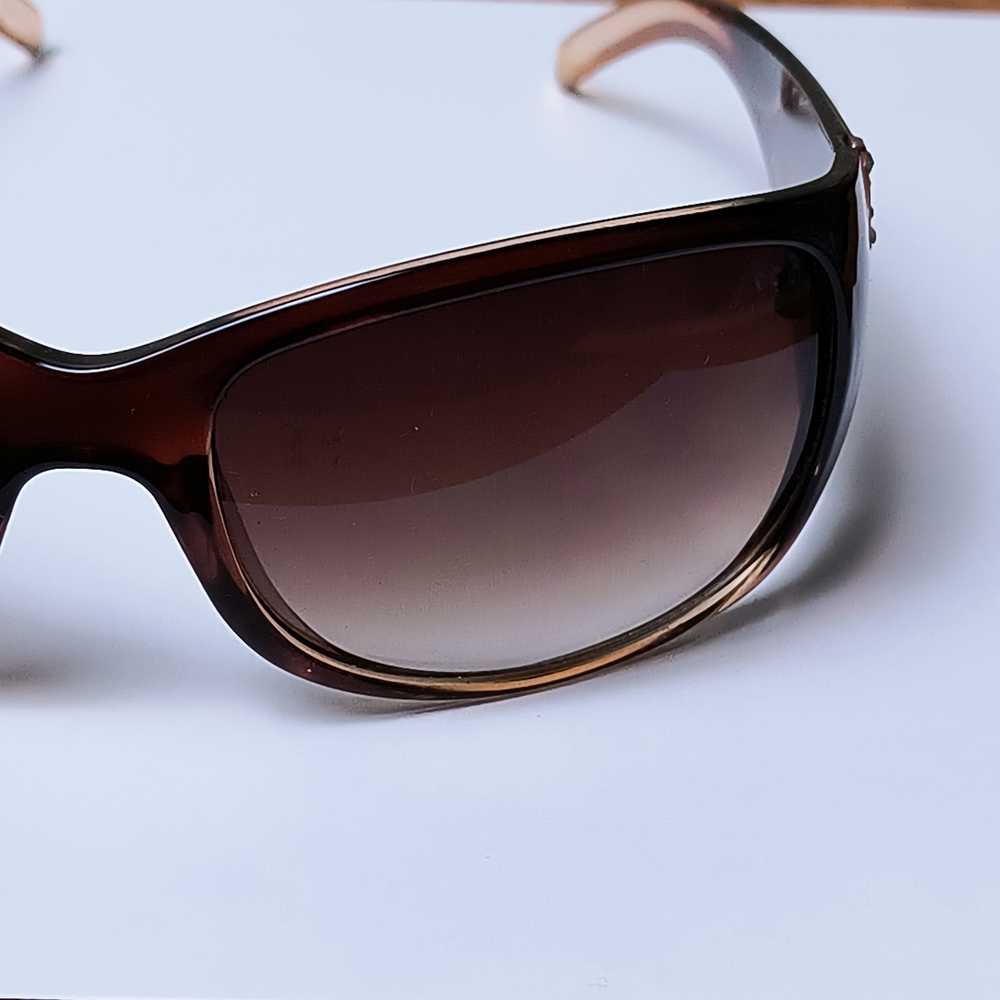 Steve Madden Brown Gradient Sunglasses - Picture 8 of 8